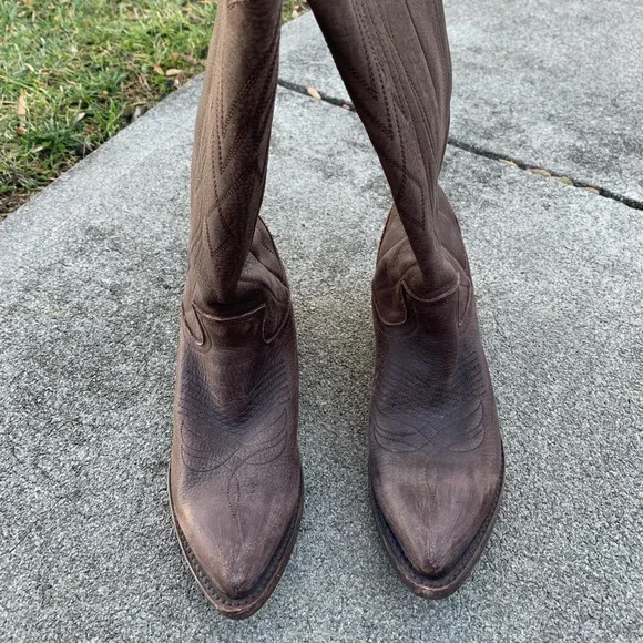 Women’s Frye Boots - Picture 1 of 6